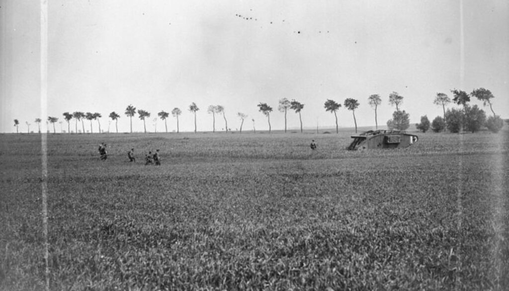 194_Canadians making practice attack with Tanks. Advance East of Arras. October, 1918. 2